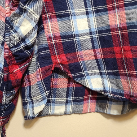 Velvet Heart Women's Button-down Shirt. - Picture 5 of 12